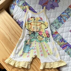 Little wingVintage Style Baby Romper with Floral Print